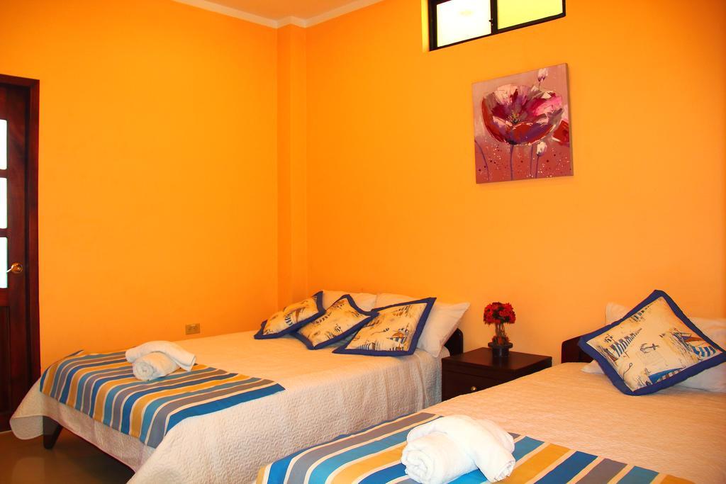 Hostal Duncan Puerto Ayora  Exteriör bild